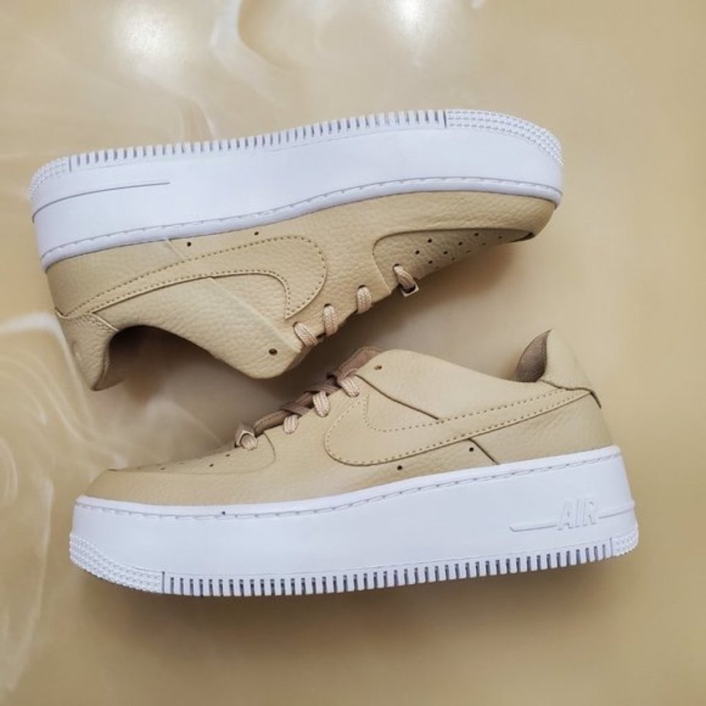 Nike AF1 Sage Low - Picture 3 of 8